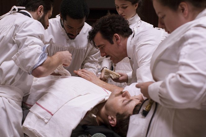 The Knick - Get the Rope - Photos - Michael Angarano, André Holland, Clive Owen, Eve Hewson, Zuzanna Szadkowski