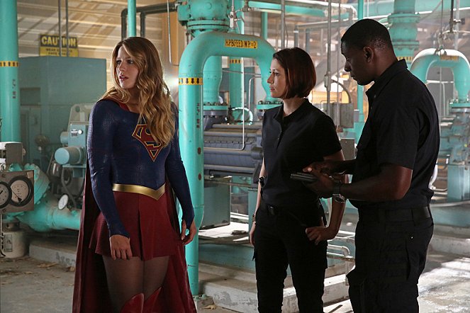 Supergirl - Más fuertes juntos - De la película - Melissa Benoist, Chyler Leigh, David Harewood