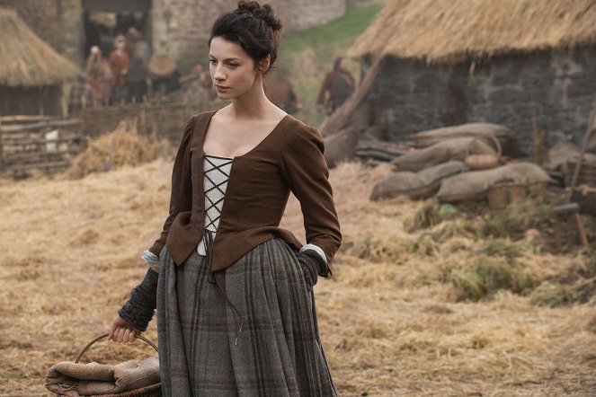 Outlander - Season 1 - Castle Leoch - Van film - Caitríona Balfe