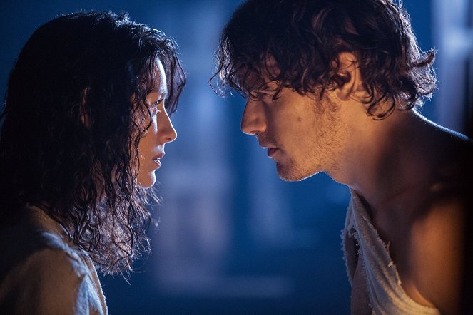 Outlander - Matkantekijä - Leochin linna - Kuvat elokuvasta - Caitríona Balfe, Sam Heughan