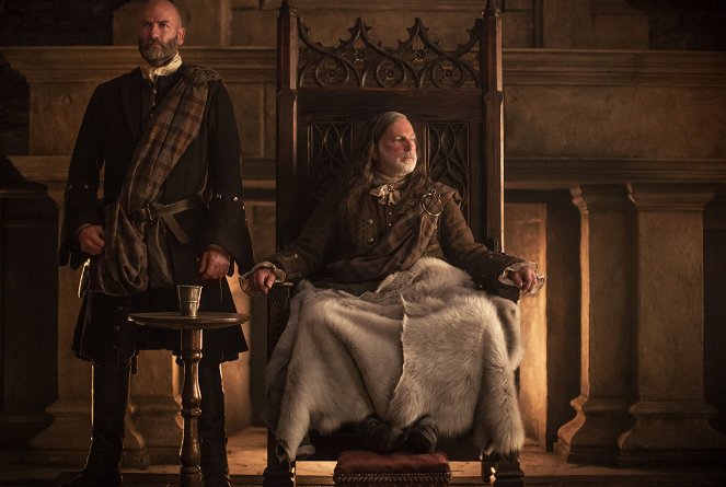 Outlander - Die Highland-Saga - Burg Leoch - Filmfotos - Graham McTavish, Gary Lewis