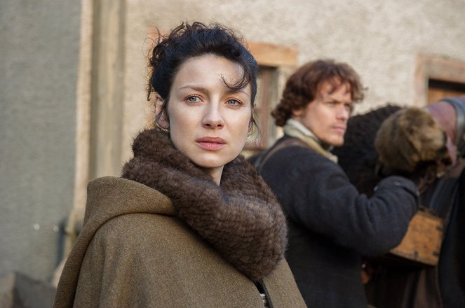 Outlander - Season 1 - Photos - Caitríona Balfe, Sam Heughan