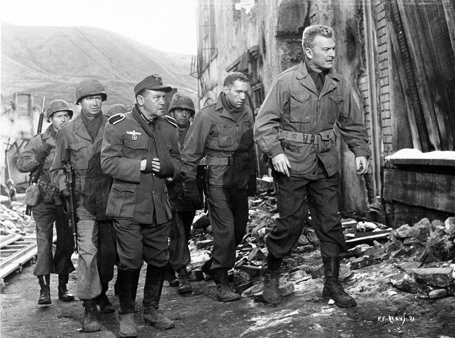 Ardennen 1944 - Filmfotos - Buddy Ebsen, William Smithers, Eddie Albert