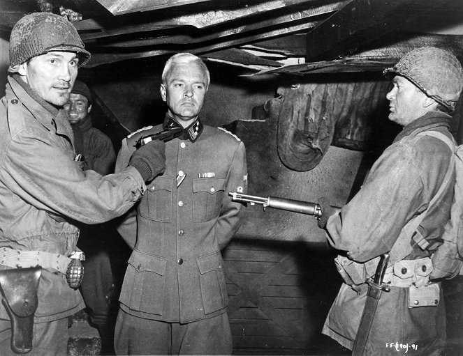Ardennen 1944 - Filmfotos - Jack Palance, Peter van Eyck, Buddy Ebsen