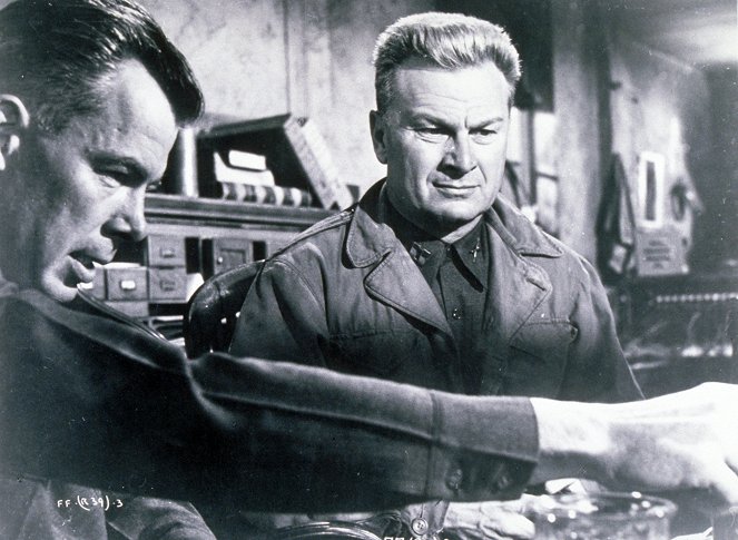 Helvetti 1944 - Kuvat elokuvasta - Lee Marvin, Eddie Albert