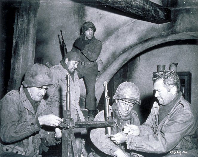 Ardennen 1944 - Filmfotos - Robert Strauss, Richard Jaeckel, Buddy Ebsen