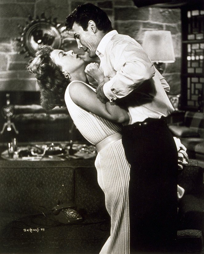 Hollywood-Story - Filmfotos - Ida Lupino, Jack Palance