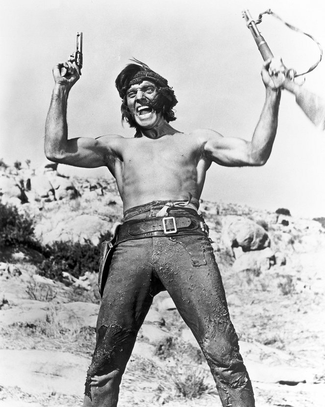 Apache - Photos - Burt Lancaster