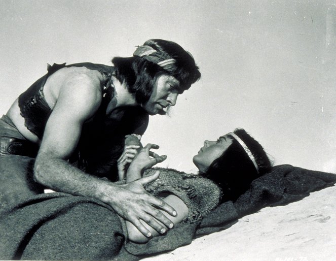 Az apacs harcos - Promóció fotók - Burt Lancaster, Jean Peters