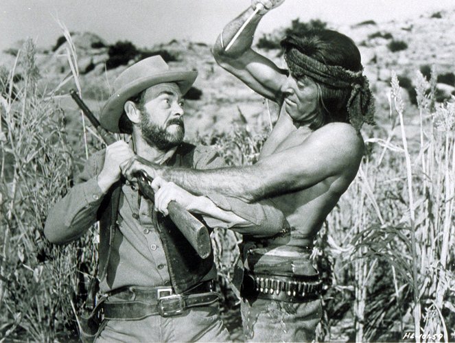 Apache - De la película - John McIntire, Burt Lancaster