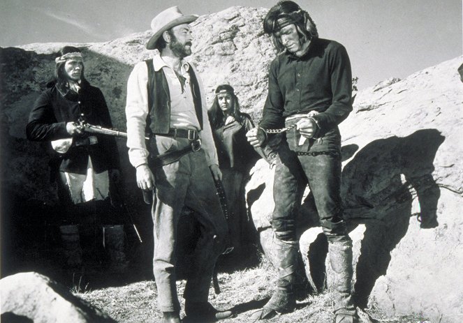 Apache - De la película - Charles Bronson, John McIntire, Jean Peters, Burt Lancaster