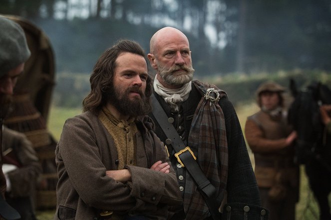 Outlander - Rent - Photos - Stephen Walters, Graham McTavish