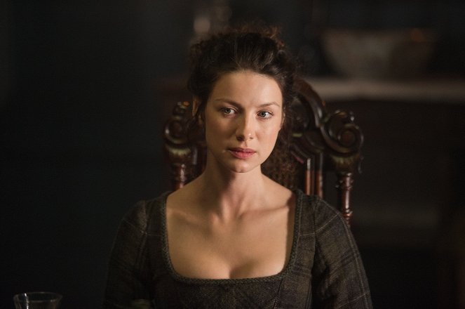 Outlander - Le Commandant de la garnison - Film - Caitríona Balfe