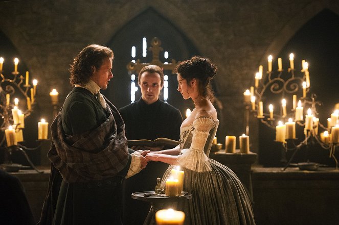 La forastera - La boda - De la película - Sam Heughan, Kevin Mains, Caitríona Balfe