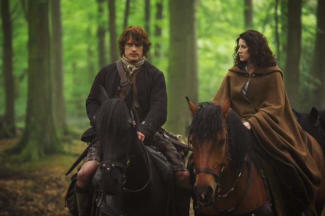 Outlander - Az idegen - Mindkét oldalon - Filmfotók - Sam Heughan, Caitríona Balfe