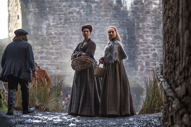 Outlander - Season 1 - Photos - Caitríona Balfe, Lotte Verbeek