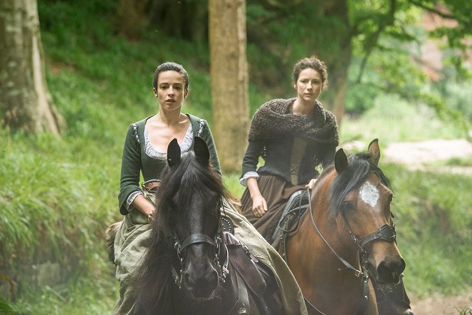 Outlander - Az idegen - A keresés - Filmfotók - Laura Donnelly, Caitríona Balfe