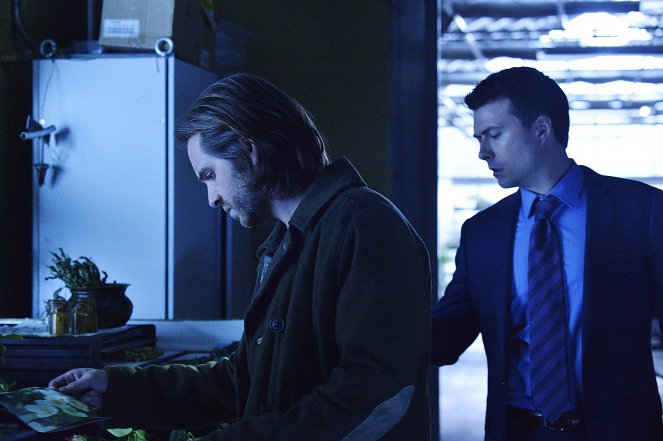 12 Monkeys - The Red Forest - Photos - Aaron Stanford, Noah Bean