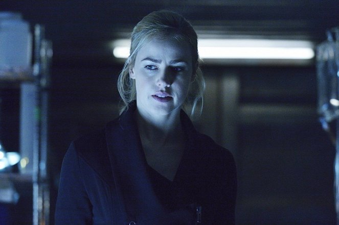 12 Monkeys - The White Dragon - Filmfotos - Amanda Schull