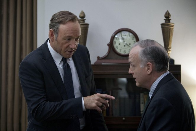 House of Cards - Chapter 1 - Photos - Kevin Spacey, Reed Birney