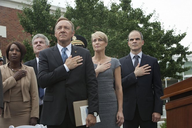 House of Cards - Chapter 8 - Photos - Kevin Spacey, Robin Wright, Michael Kelly
