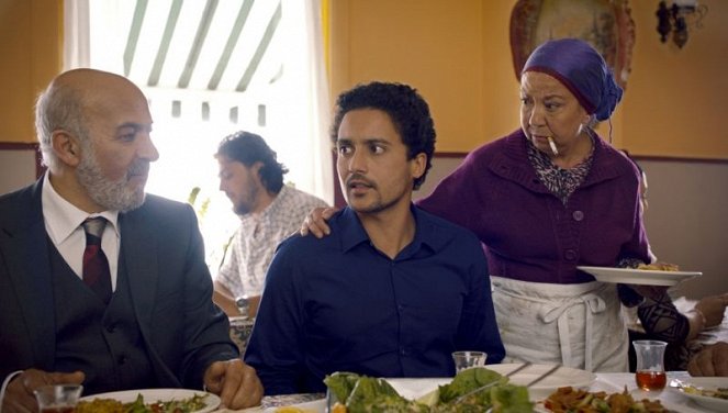 Familie verpflichtet - De la película - Ramin Yazdani, Omar El-Saeidi, Lilay Huser
