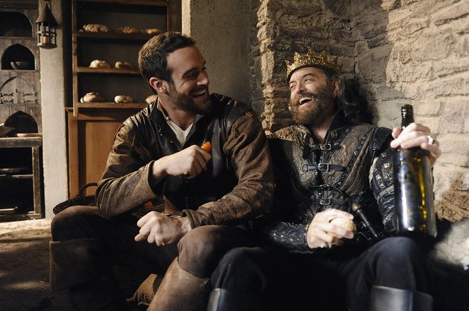 Galavant - It's All in the Executions - Del rodaje - Joshua Sasse, Timothy Omundson