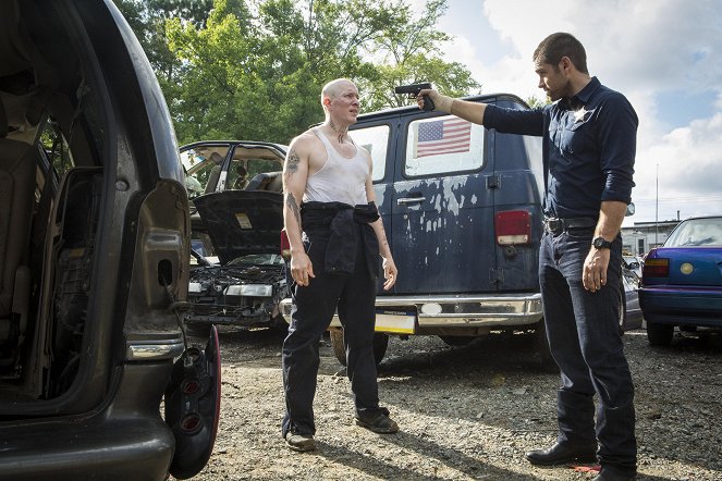 Banshee - Small Town. Big Secrets. - Season 2 - Ways to Bury a Man - Photos