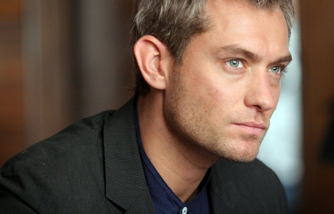 Breaking and Entering - Photos - Jude Law