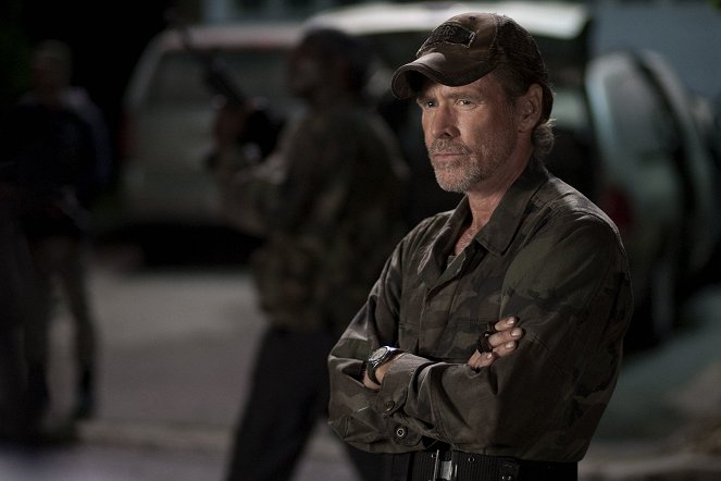 Falling Skies - The Armory - Photos - Will Patton