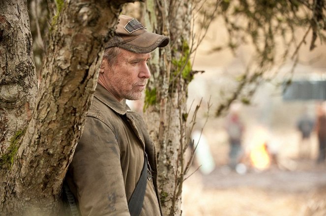 Falling Skies - Death March - Photos - Will Patton