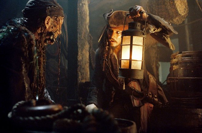 Pirates of the Caribbean - Fluch der Karibik 2 - Filmfotos - Stellan Skarsgård, Johnny Depp