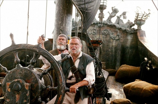 Pirates of the Caribbean - Fluch der Karibik 2 - Filmfotos - David Bailie, Kevin McNally