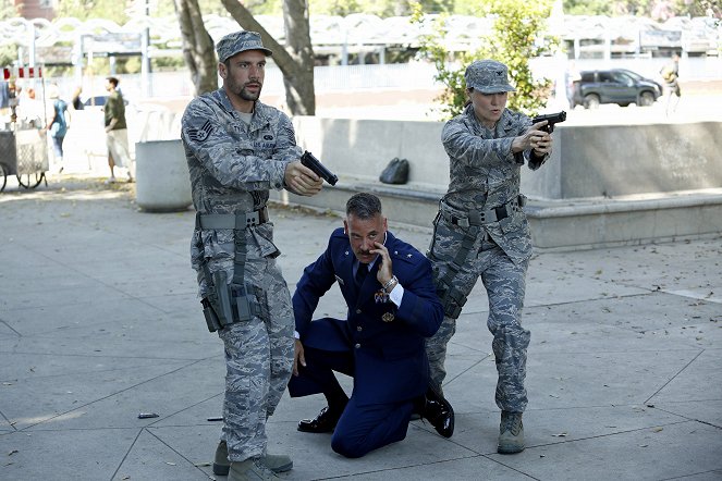 Agents of S.H.I.E.L.D. - Season 2 - Varjoissa - Kuvat elokuvasta - Nick Blood, Adrian Pasdar