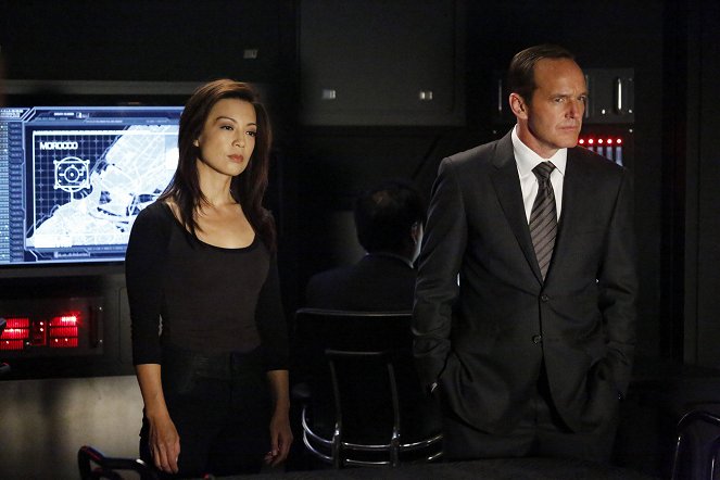 Os Agentes S.H.I.E.L.D. - Making Friends and Influencing People - Do filme - Ming-Na Wen, Clark Gregg