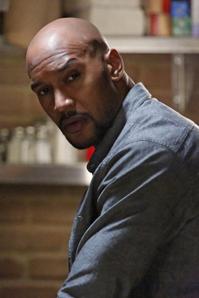 Agents of S.H.I.E.L.D. - Making Friends and Influencing People - Photos - Henry Simmons