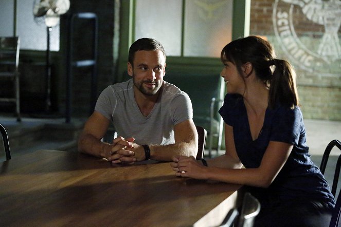 Agents of S.H.I.E.L.D. - Season 2 - Making Friends and Influencing People - Photos