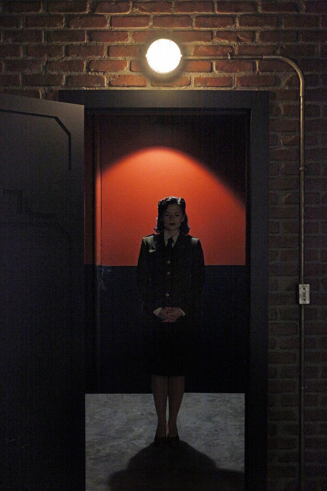 Agents of S.H.I.E.L.D. - The Things We Bury - Photos