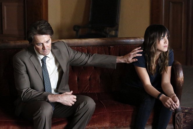 Agents of S.H.I.E.L.D. - What They Become - Photos - Kyle MacLachlan, Chloe Bennet