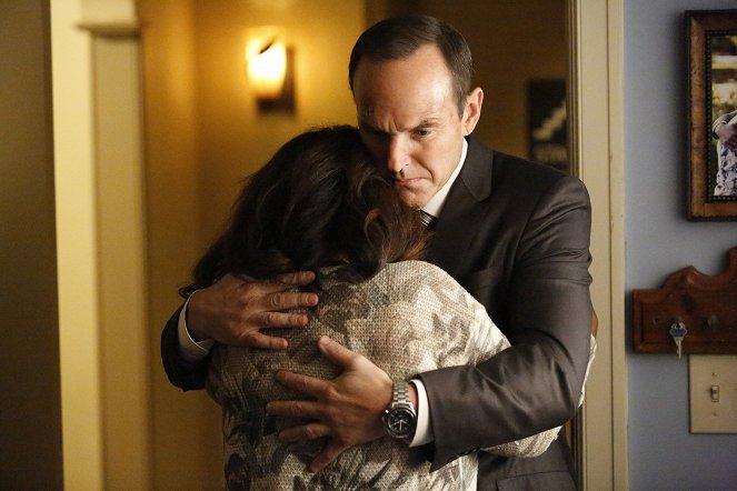 MARVEL's Agents Of S.H.I.E.L.D. - In tiefer Trauer - Filmfotos - Clark Gregg