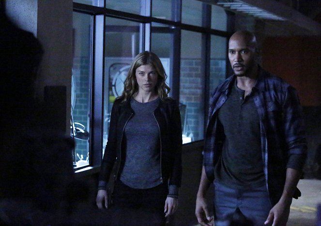Agents of S.H.I.E.L.D. - Who You Really Are - Photos - Adrianne Palicki, Henry Simmons