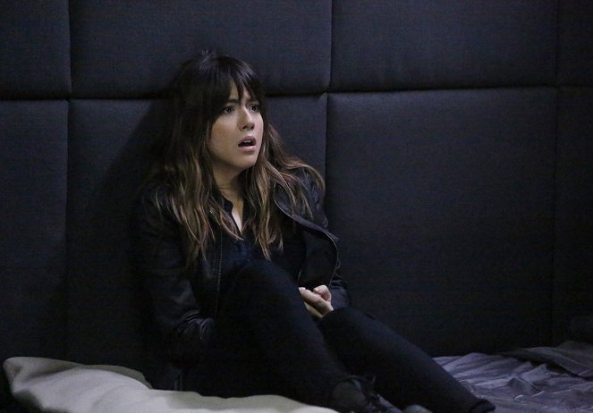 Agents of S.H.I.E.L.D. - Who You Really Are - Photos - Chloe Bennet