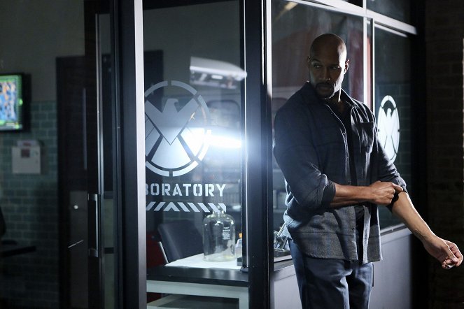 Agenti S.H.I.E.L.D. - Love in the Time of Hydra - Z filmu - Henry Simmons