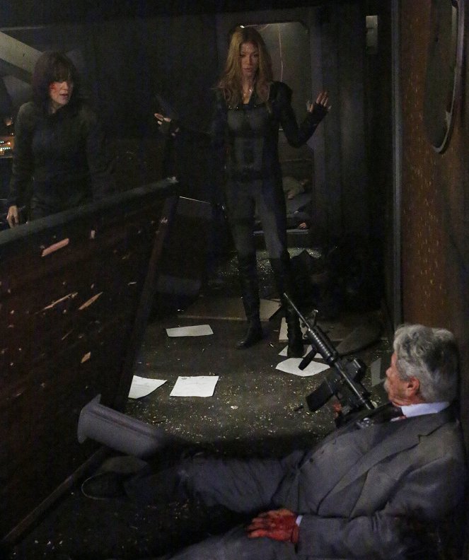 Agenti S.H.I.E.L.D. - Season 2 - Dveře se zavírají - Z filmu