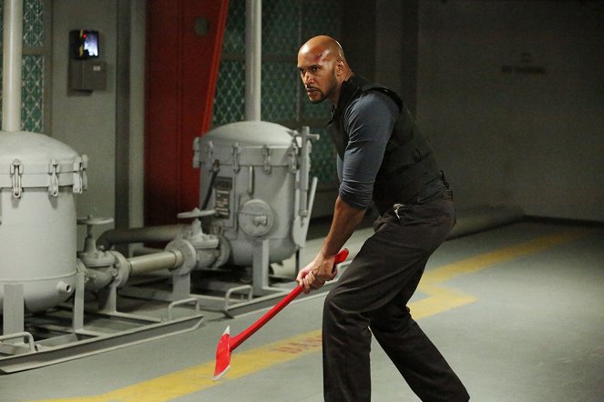 Agents of S.H.I.E.L.D. - Season 2 - S.O.S. Part 2 - Van film - Henry Simmons