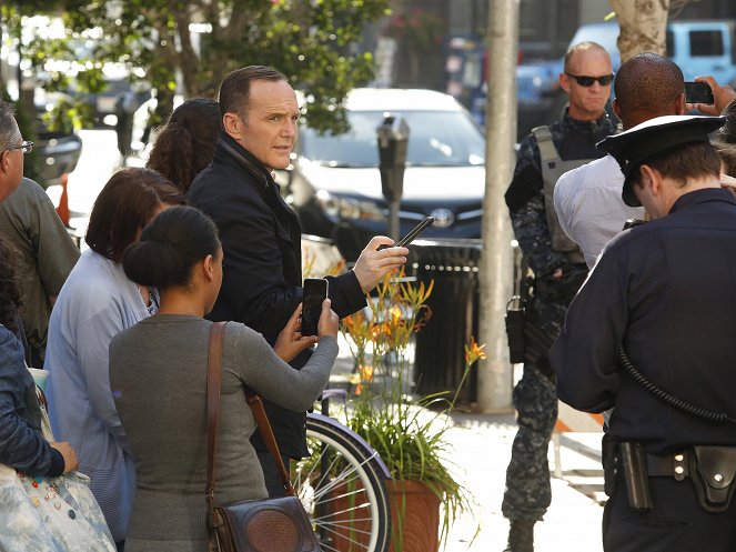 MARVEL's Agents Of S.H.I.E.L.D. - Season 3 - Gesetze der Natur - Filmfotos - Clark Gregg