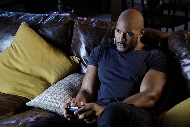 Agents of S.H.I.E.L.D. - A Wanted (Inhu)Man - Van film - Henry Simmons
