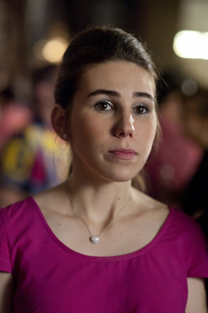 Girls - Season 1 - Welcome to Bushwick a.k.a. The Crackcident - Photos - Zosia Mamet