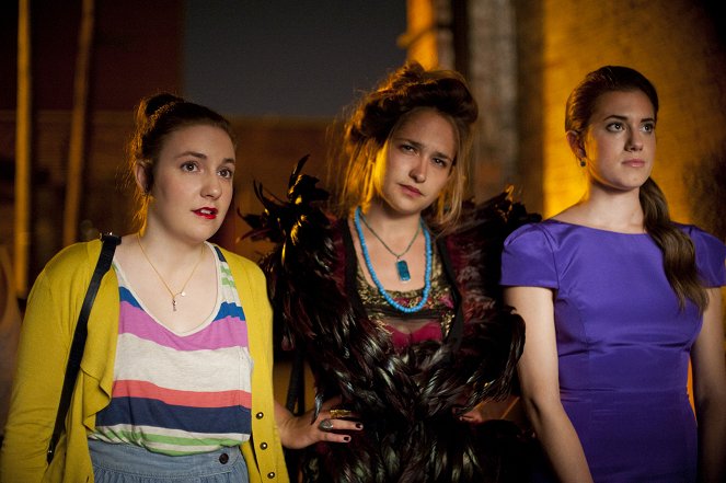 Girls - Welcome to Bushwick a.k.a. The Crackcident - De la película - Lena Dunham, Jemima Kirke, Allison Williams