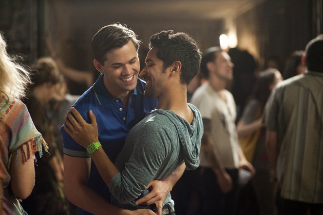 Girls - Season 1 - Welcome to Bushwick a.k.a. The Crackcident - Photos - Andrew Rannells